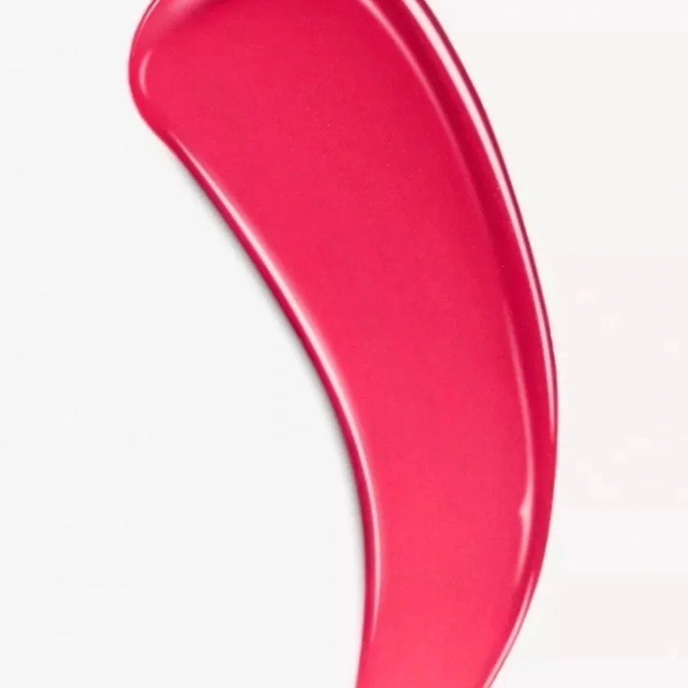 Burberry Liquid Lip Velvet Whipped Lip Cream in No 33